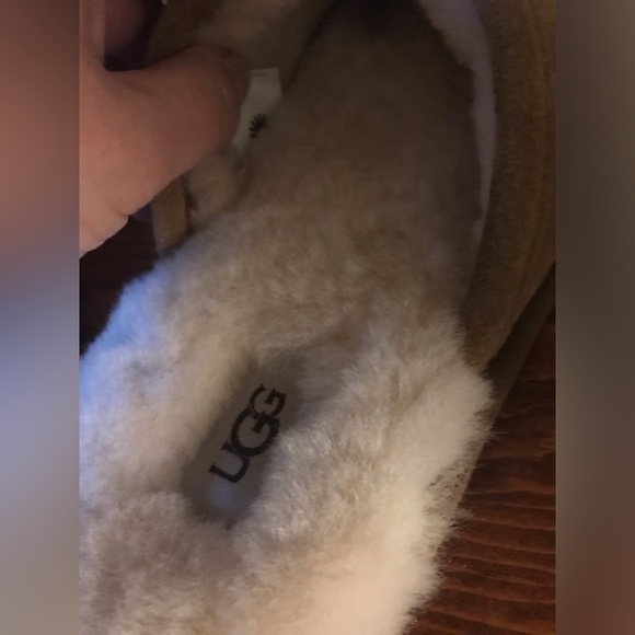 UGG Pearle Scuff Shearling Slippers- NWOT- men’s 8/ women’s 10 - Picture 7 of 16
